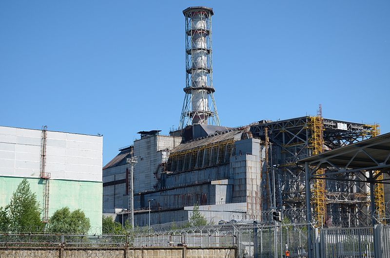 Čtvrtý reaktor Černobylské elektrárny je dnes obklopen novým krytem.