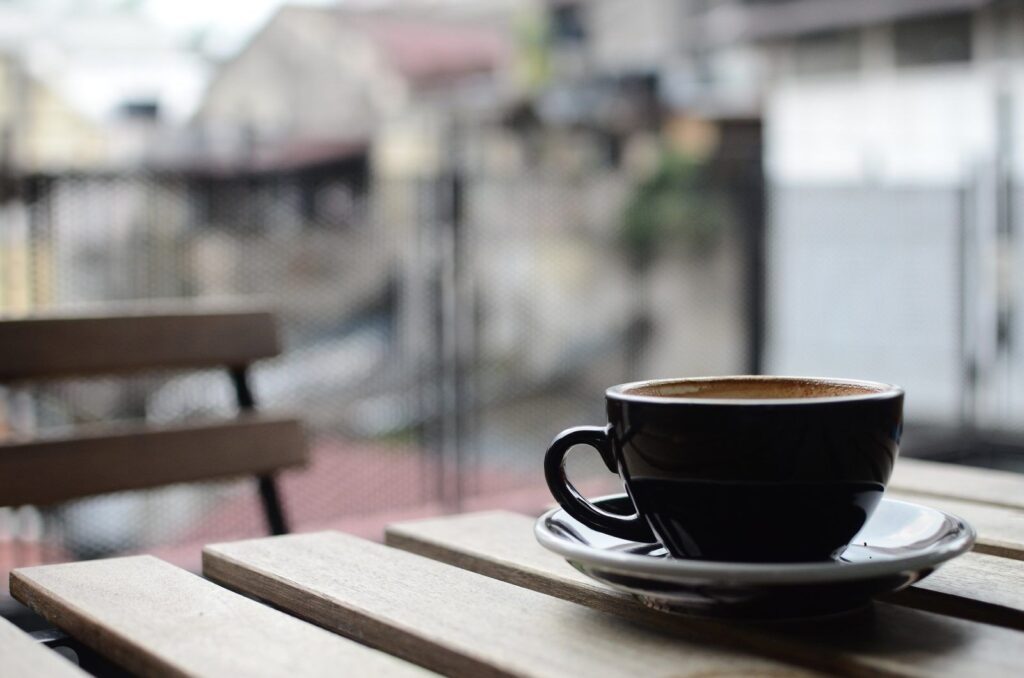 Předností kavárny EMA espresso bar je výběrová káva z lokálních pražíren.